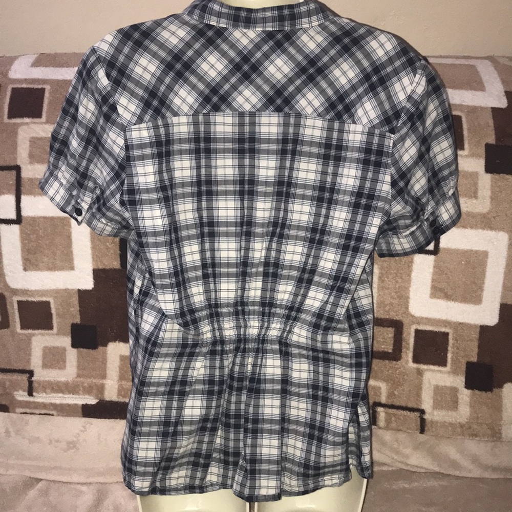 St. John’s Bay large black with and blue button down shirt 💕 - Picture 4 of 7